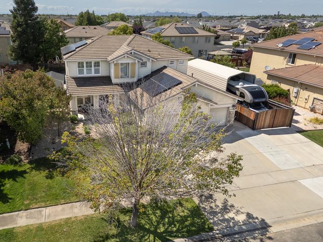 5600 Stonehaven Dr, Marysville, CA 95901