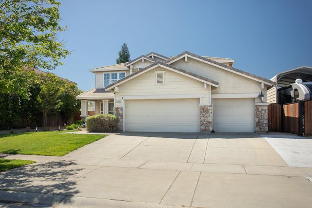 5600 Stonehaven Dr, Marysville, CA 95901