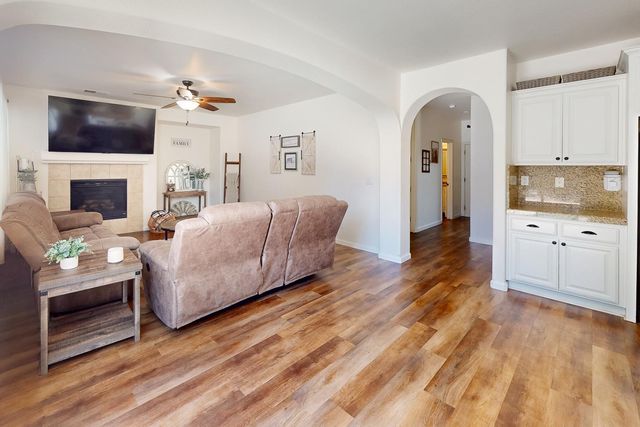 5600 Stonehaven Dr, Marysville, CA 95901