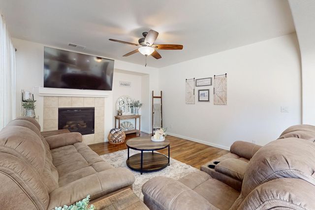 5600 Stonehaven Dr, Marysville, CA 95901