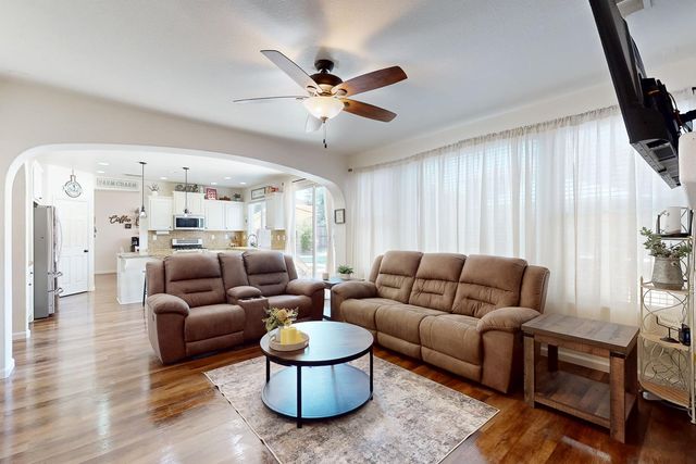 5600 Stonehaven Dr, Marysville, CA 95901