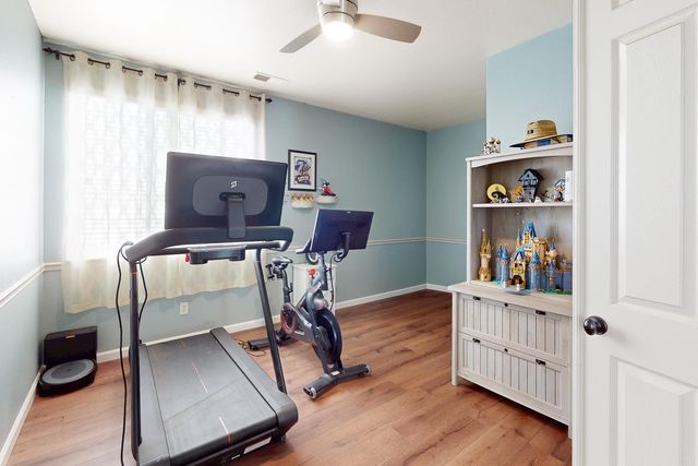 5600 Stonehaven Dr, Marysville, CA 95901