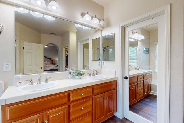 5600 Stonehaven Dr, Marysville, CA 95901