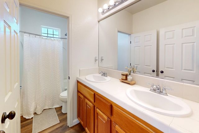 5600 Stonehaven Dr, Marysville, CA 95901