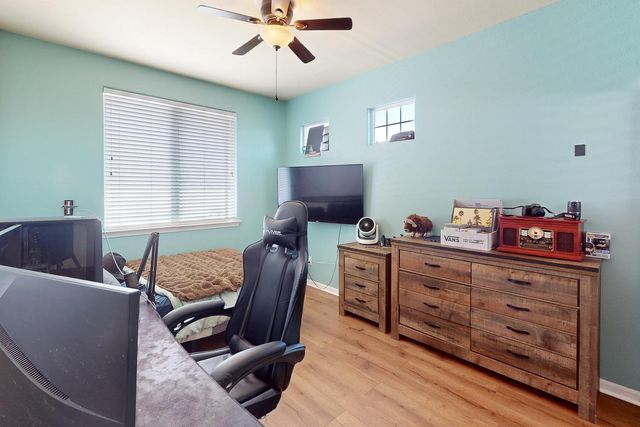 5600 Stonehaven Dr, Marysville, CA 95901