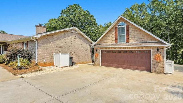 107 Mistywood Drive, Mount Holly, NC 28120