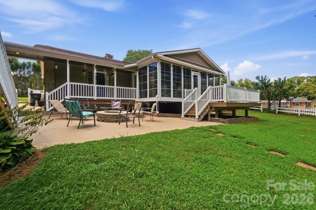 107 Mistywood Drive, Mount Holly, NC 28120