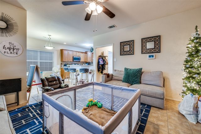 187 Castleridge Drive B, Little Elm, TX 75068