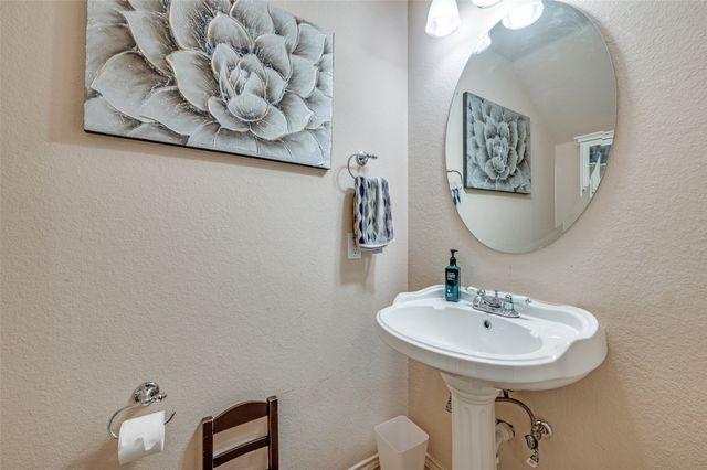 187 Castleridge Drive B, Little Elm, TX 75068