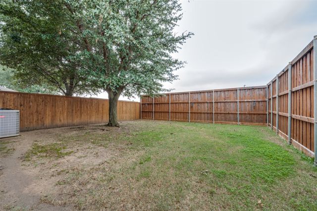 187 Castleridge Drive B, Little Elm, TX 75068