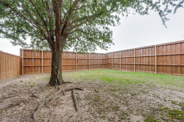 187 Castleridge Drive B, Little Elm, TX 75068
