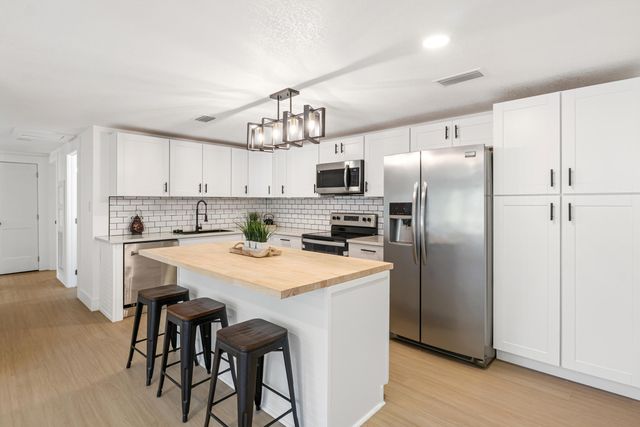 42 Roosevelt Avenue, Defuniak Springs, FL 32435