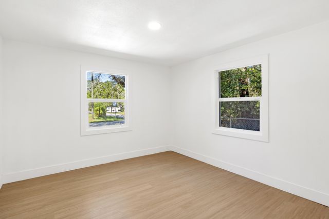 42 Roosevelt Avenue, Defuniak Springs, FL 32435