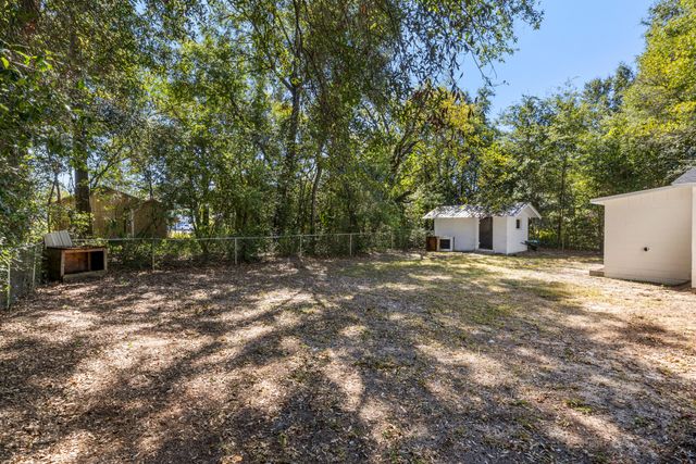 42 Roosevelt Avenue, Defuniak Springs, FL 32435
