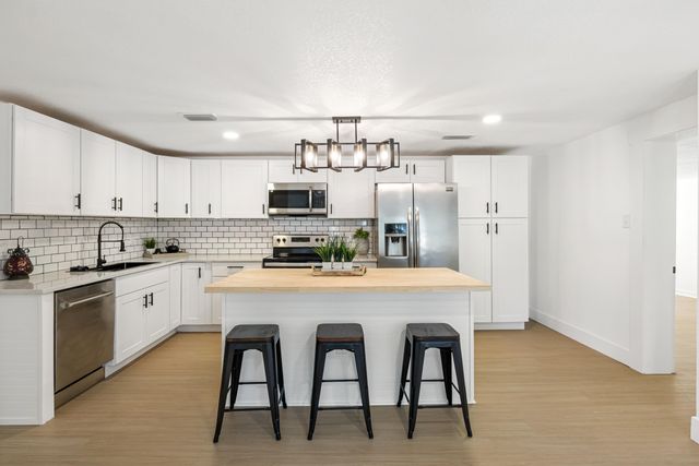 42 Roosevelt Avenue, Defuniak Springs, FL 32435