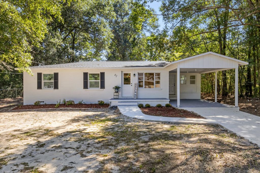 42 Roosevelt Avenue, Defuniak Springs, FL 32435