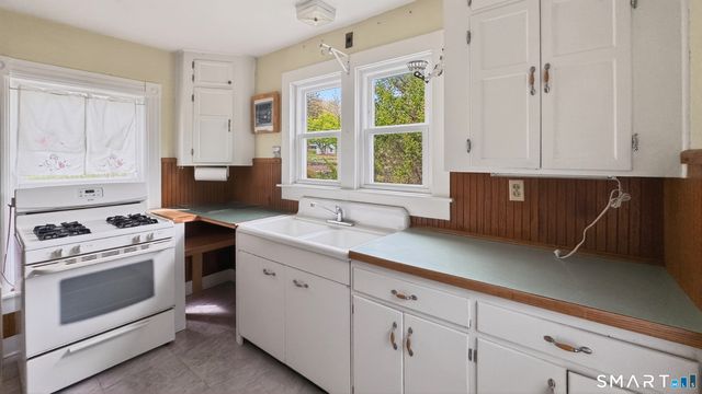 19 Cards Mill Road, Columbia, CT 06237