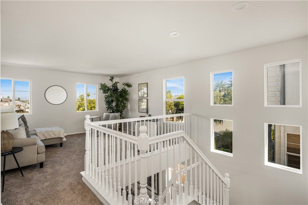 Image 11 of property listing at 966 Apricot Way, Carson, CA 90746