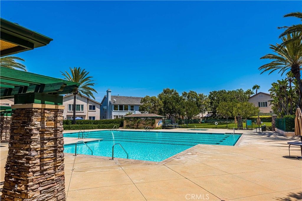 Image 24 of property listing at 966 Apricot Way, Carson, CA 90746