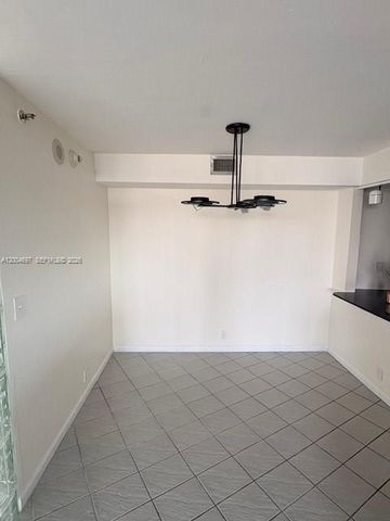 4000 Towerside Ter 1403, Miami, FL 33138