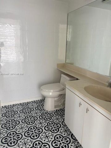 4000 Towerside Ter 1403, Miami, FL 33138