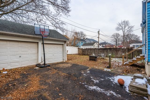 61 Keer Ave, Newark City, NJ 07112