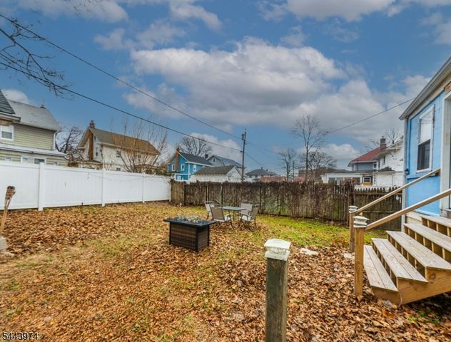 61 Keer Ave, Newark City, NJ 07112