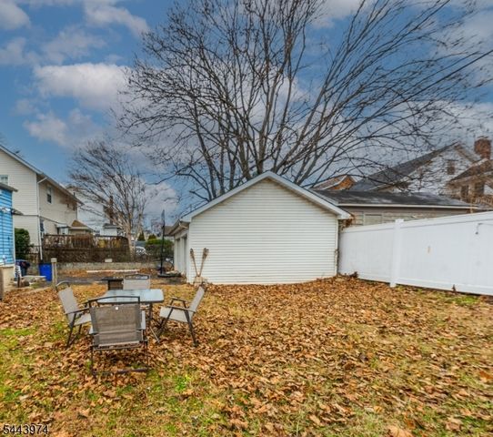 61 Keer Ave, Newark City, NJ 07112