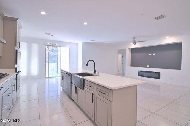 1723 EASED Street, El Paso, TX 79928