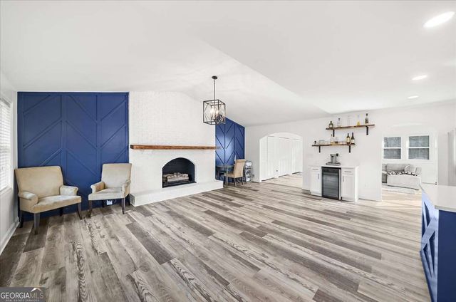 513 Rivercrest Drive, Woodstock, GA 30188