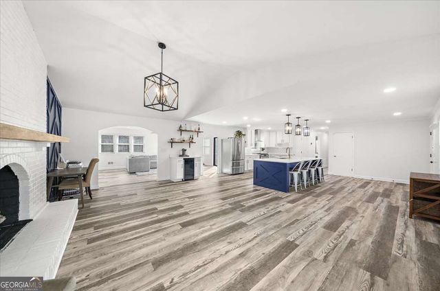 513 Rivercrest Drive, Woodstock, GA 30188