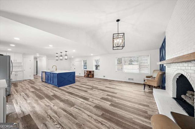 513 Rivercrest Drive, Woodstock, GA 30188