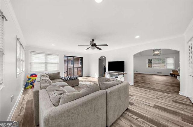 513 Rivercrest Drive, Woodstock, GA 30188