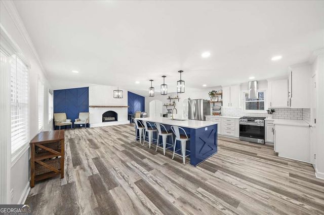 513 Rivercrest Drive, Woodstock, GA 30188