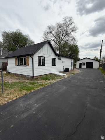 1553 W 900 S, Salt Lake City, UT 84104