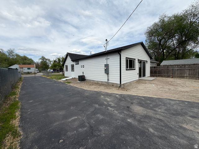 1553 W 900 S, Salt Lake City, UT 84104