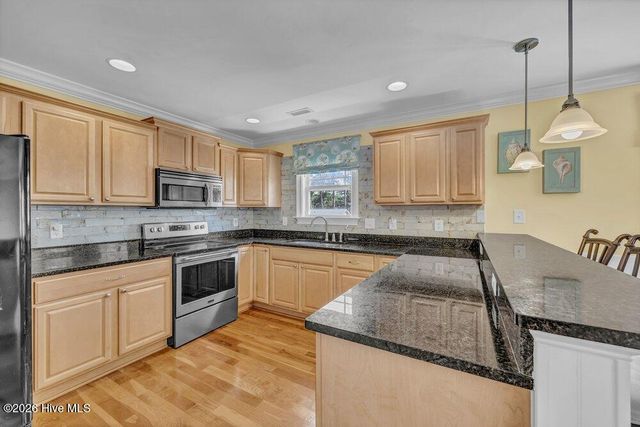 104 NE 8th Street, Oak Island, NC 28465