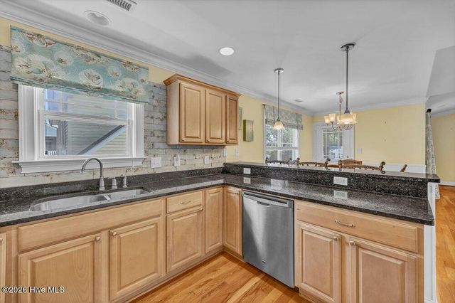104 NE 8th Street, Oak Island, NC 28465