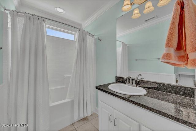 104 NE 8th Street, Oak Island, NC 28465