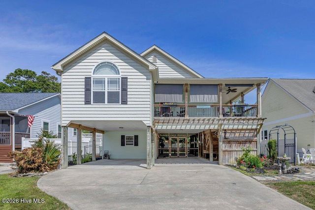 104 NE 8th Street, Oak Island, NC 28465