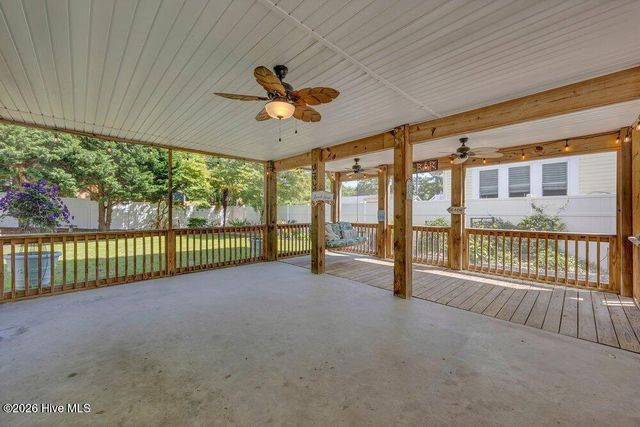 104 NE 8th Street, Oak Island, NC 28465