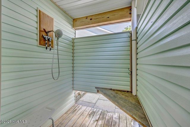 104 NE 8th Street, Oak Island, NC 28465