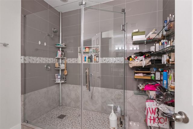 1247 Glenwood Canyon, Houston, TX 77077