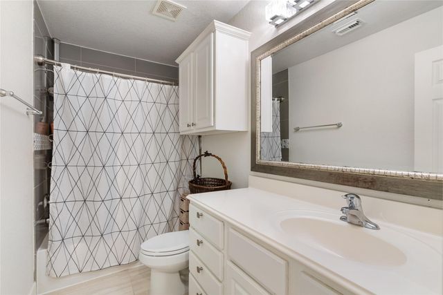 1247 Glenwood Canyon, Houston, TX 77077