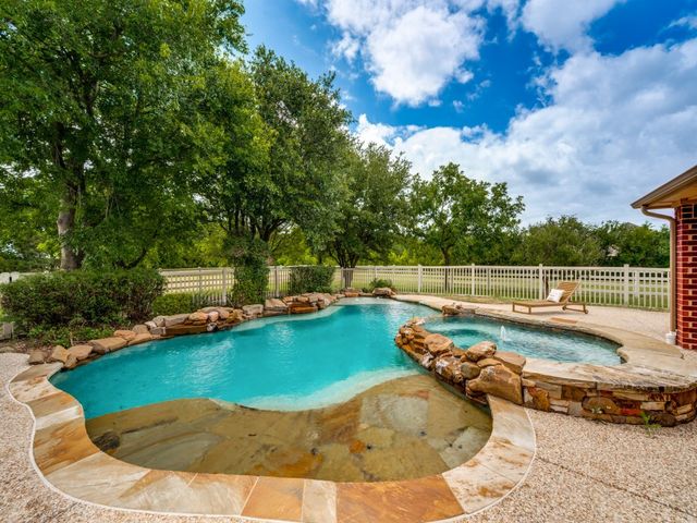 920 Hamilton Drive, Lucas, TX 75002