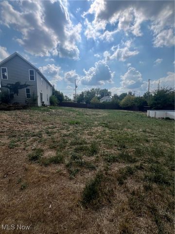 1095 E Archwood Avenue, Akron, OH 44306