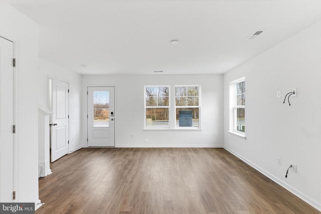 117 COURTHOUSE DR, Martinsburg, WV 25404