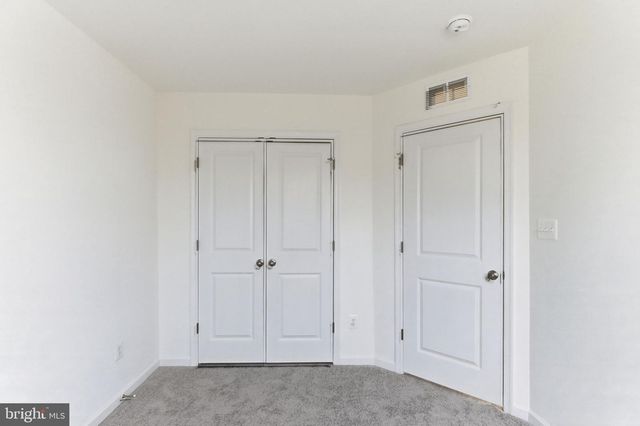 117 COURTHOUSE DR, Martinsburg, WV 25404