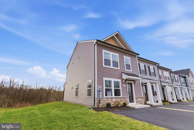 117 COURTHOUSE DR, Martinsburg, WV 25404