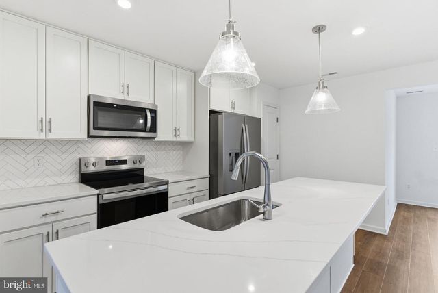 117 COURTHOUSE DR, Martinsburg, WV 25404